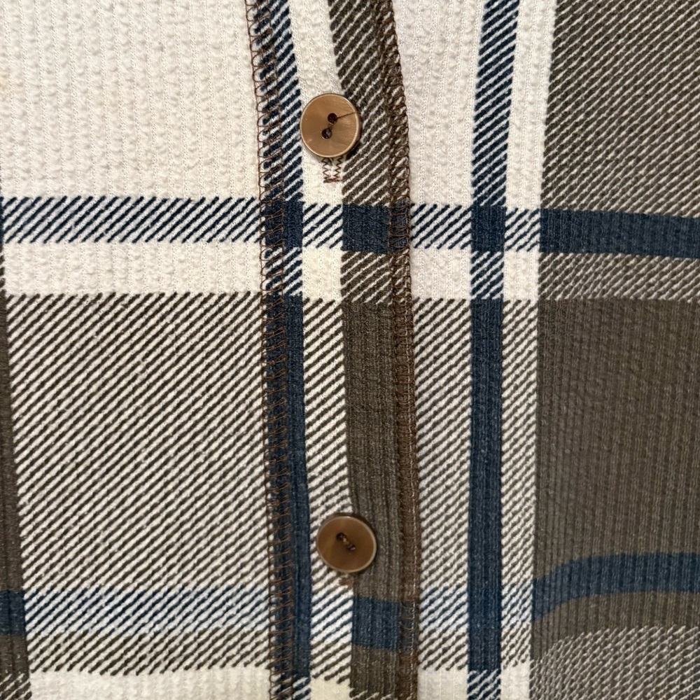 Women’s Plaid Shacket - Picture 4 of 6